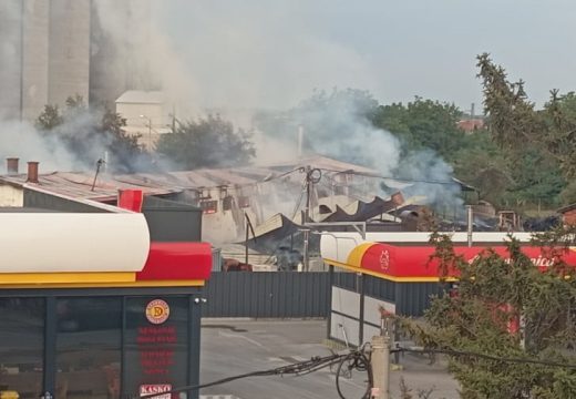 RS: Veliki požar u Modriči, na terenu više vatrogasnih ekipa (Video)