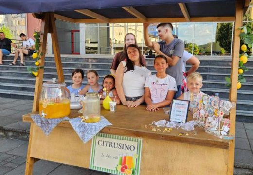 Gradiška ponovo pokazala veliko srce: Djeca prikupljaju pomoć za Roditeljsku kuću “Iskra”