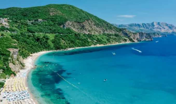 plaži