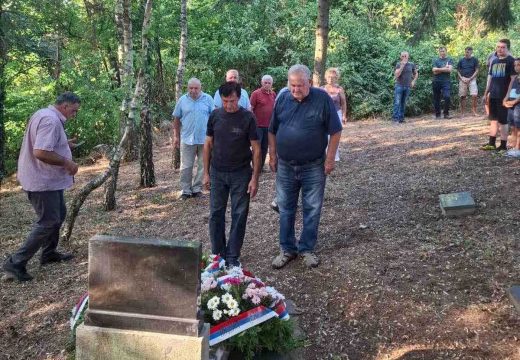 Donja Trnova kod Ugljevika: Obilježen Dan ustanka protiv fašizma
