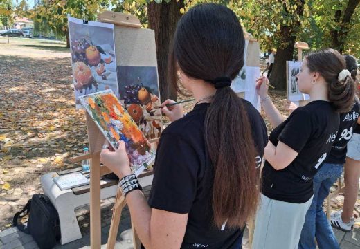 Četvrta pantelinska umjetnička radionica: Promocija kulture slikanja i crtanja (Foto)
