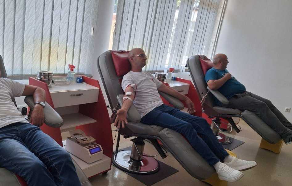 Pantelinska akcija dobrovoljnog darivanja krvi: Dajte krv – spasite život (Foto)