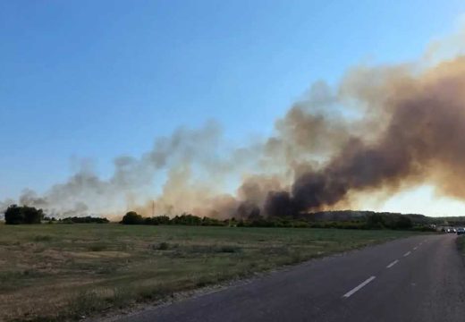 Saobraćaj: Zbog požara zatvorena obilaznica oko Bijeljine