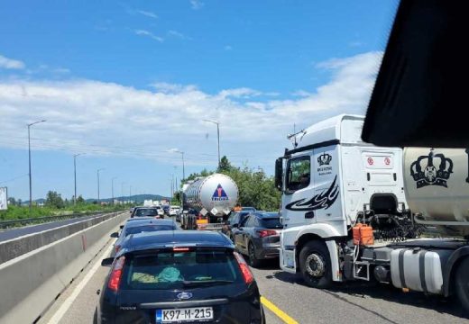 Kolovozi mokri i klizavi: Radovi na putu Klašnice–Banjaluka stvaraju duge kolone