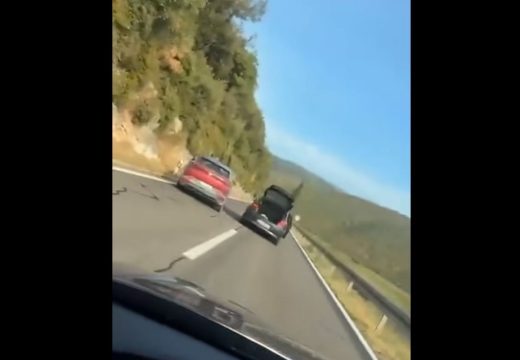Nevjerovatna scena u Hrvatskoj: Muškarac za dlaku izbjegao tragediju (Video)