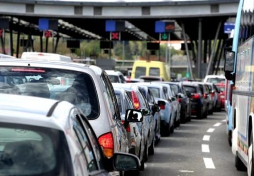 OPREZ: Gužve i duga čekanja na izlazima iz BiH