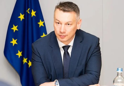 Oglasio se Nešić nakon hapšenja Šešelja: Odluka u narednih sedam dana