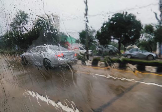 Meteorolozi: Stiže kiša s grmljavinom, mogući led i jak vjetar