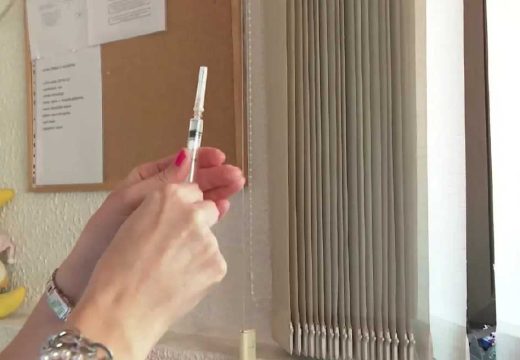 Vakcinacija djece pred polazak u školu – zakonska ili moralna obaveza?