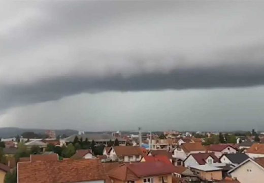 Primijećeni šelf oblaci: Grad pao i u Prijedoru (Video)