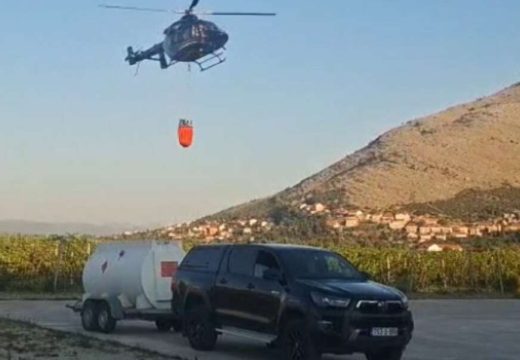 Drama kod Trebinja: : Požar stigao do magistrale, vatrogasci na terenu