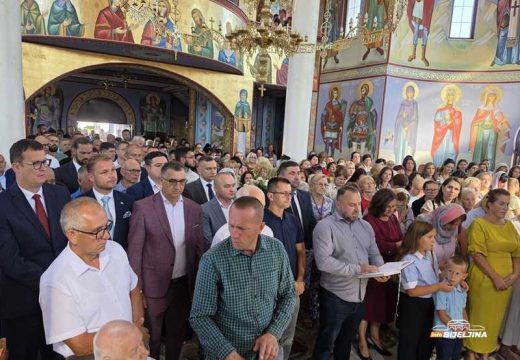Velika svečanost u Bijeljini: Sveti Pantelejmon okupio vjernike, Mitropolit Fotije predvodio liturgiju (Foto)