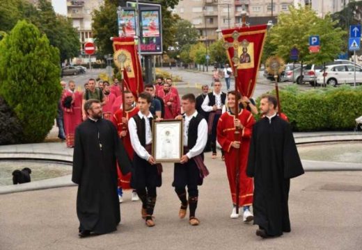 Bijeljina danas slavi Svetog Pantelejmona: Litija gradskim ulicama i lomljenje slavskog kolača