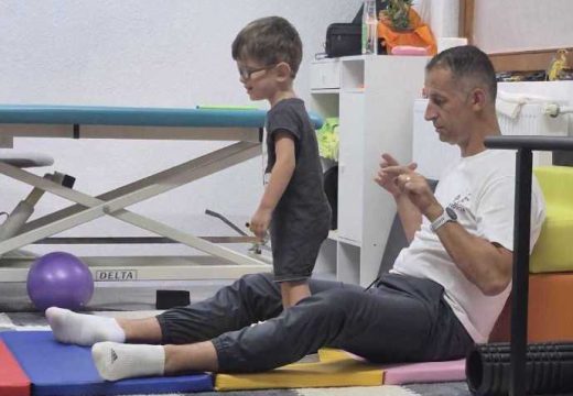 Humanitarni apel za malog Edina u završnici: Pozivom na 17056 donirate 2 KM