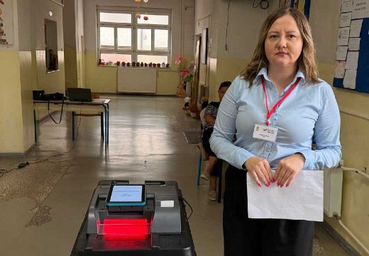 Testni izbori kasnili i u Prijedoru: U Oštroj Luci i Driniću listići još nisu stigli (Foto)