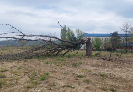 Vrijeme: Stižu pljuskovi, grmljavina i jak vjetar