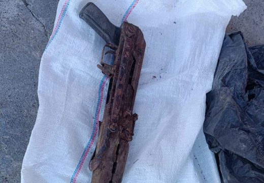 Uhapšen Dobojlija: Policija pronašla kokain, marihuanu i oružje (Foto)