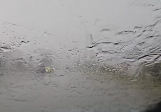 Olujno nevrijeme napravilo probleme širom Hrvatske: Jak vjetar rušio stabla (Video)
