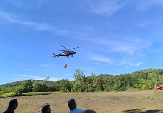 RS: Požar kod Teslića stavljen pod kontrolu, helikopter i dalje dejstvuje
