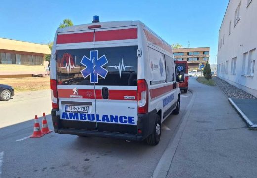 Pao s elekričnog trotineta: Maloljetnik teško povrijeđen, prebačen u UKC RS