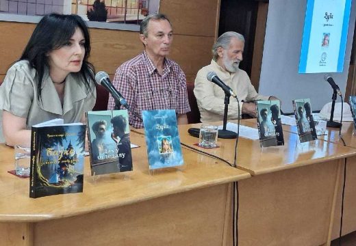 Branimir Perić, književnik: Dah u ogledalu (Foto)