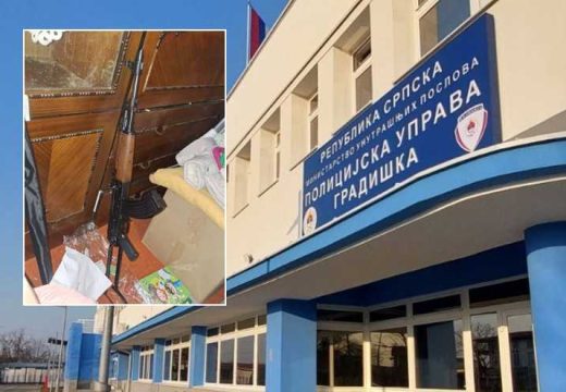 Velika akcija policije u Gradišci: Uhapšeno više osoba, pronađena veća količina oružja (Foto)