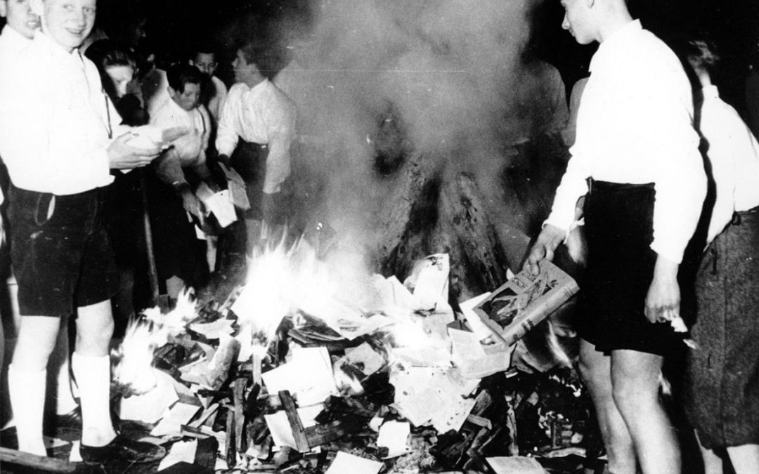 Точак историје: На данашњи дан 1933. у Берлину паљене „неподобне“ књиге –  Фројд, Ајнштајн, Брехт, Маркс…