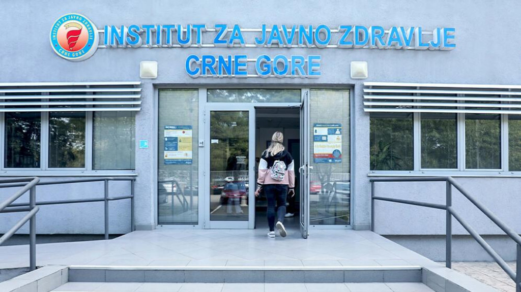 ИЈЗ: На крузеру МВ Хондиус један црногорски држављанин и доброг је здравља