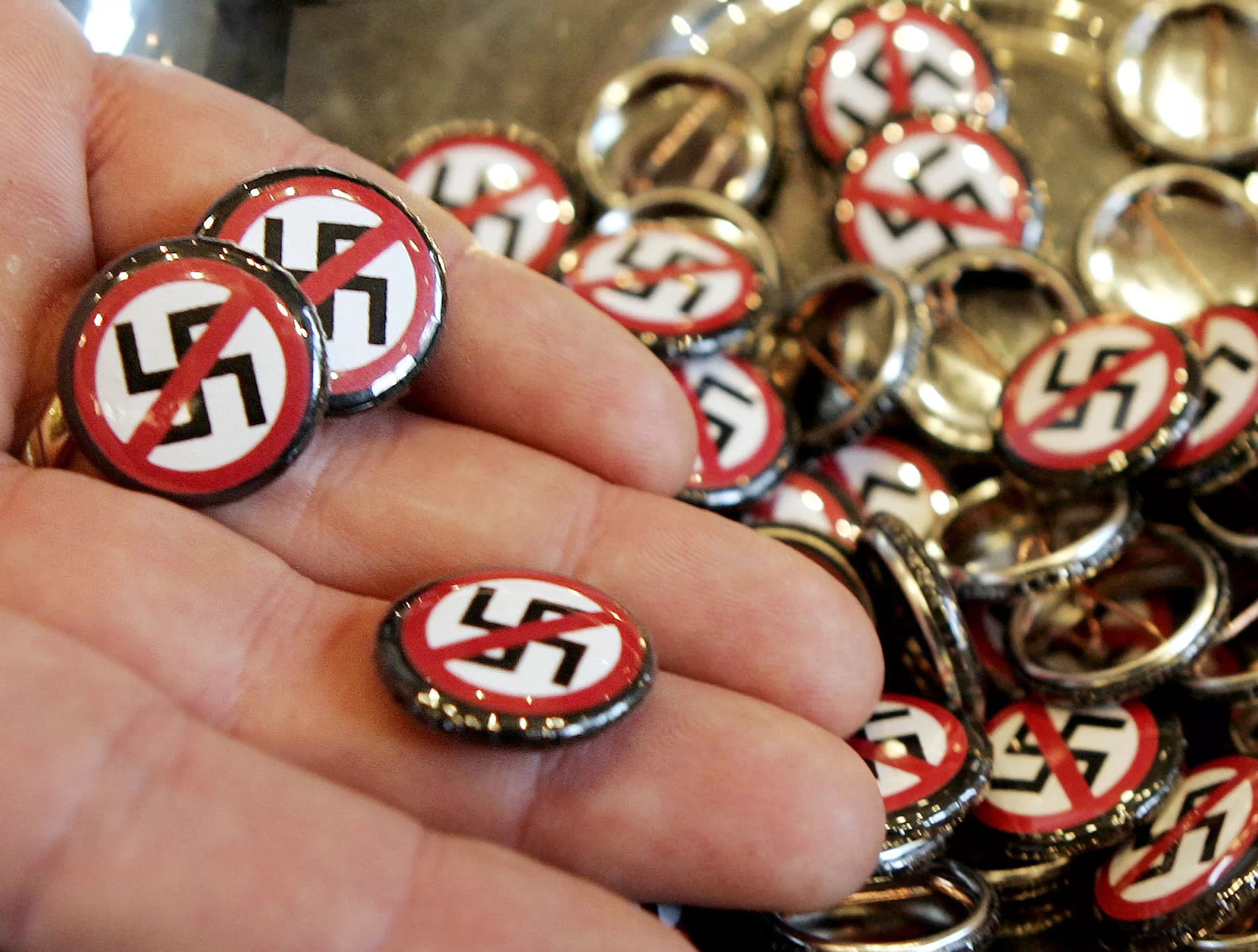 По угледу на SS трупе: Немачка мобилише и пионе са лажног Косова за самоубилачки – поход на Исток!