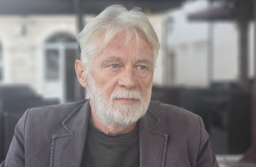 Кад се фризирана лаж стврдне у истину…