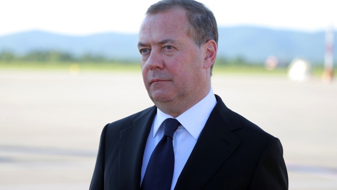 Медведев: Европска предузећа за производњу дронова ─ легитимне мете за руску војску