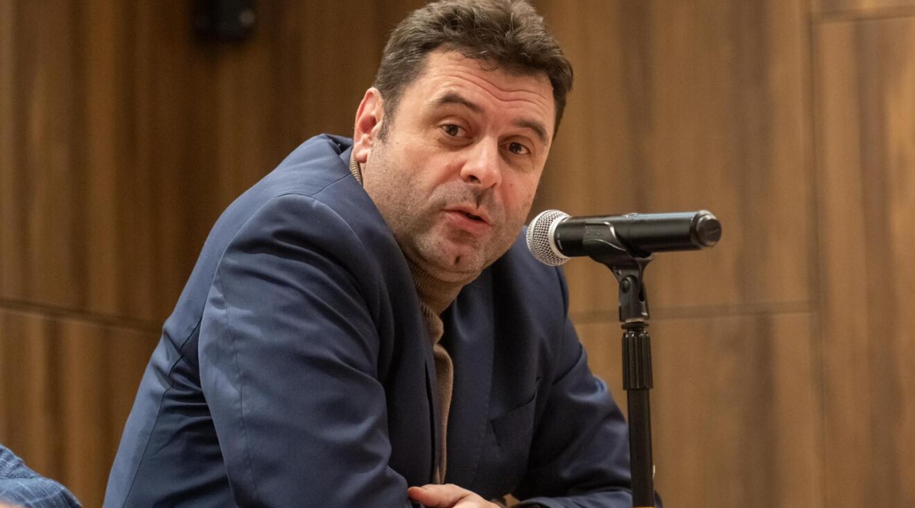 „Вучић преко Кнежевића зауставља Црну Гору на ЕУ путу! Никада нећемо отпризнати Косово!“: Идеолошко чедо Ранка Кривокапића на стражи!