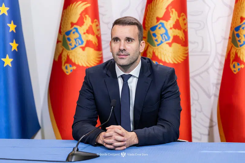 Спајић: Влада за повећање зарада свима