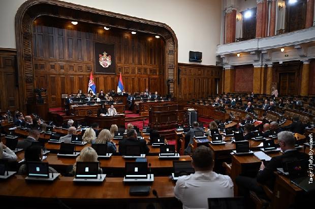 Скупштина Србије: Данас се наставља обједињена расправа о 40 тачака дневног реда