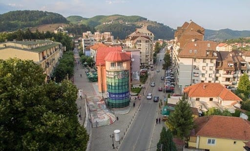 Прекинута блокада одвоза отпада у Бијелом Пољу: Државна инспекција дала привремену дозволу за одлагање