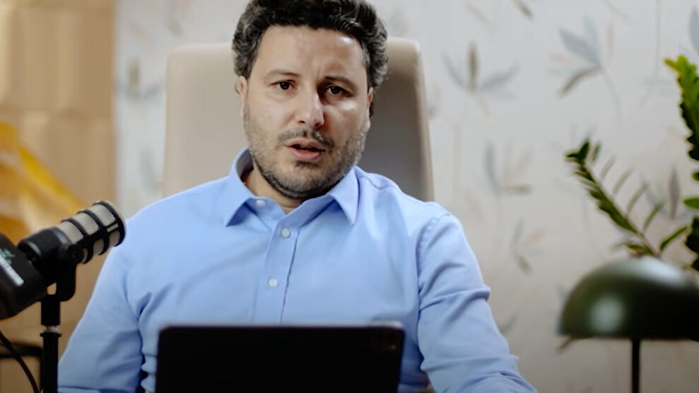 Абазовић: Посланици да заштите државни интерес, Аеродроми не смију да се дају по цијени једног авиона