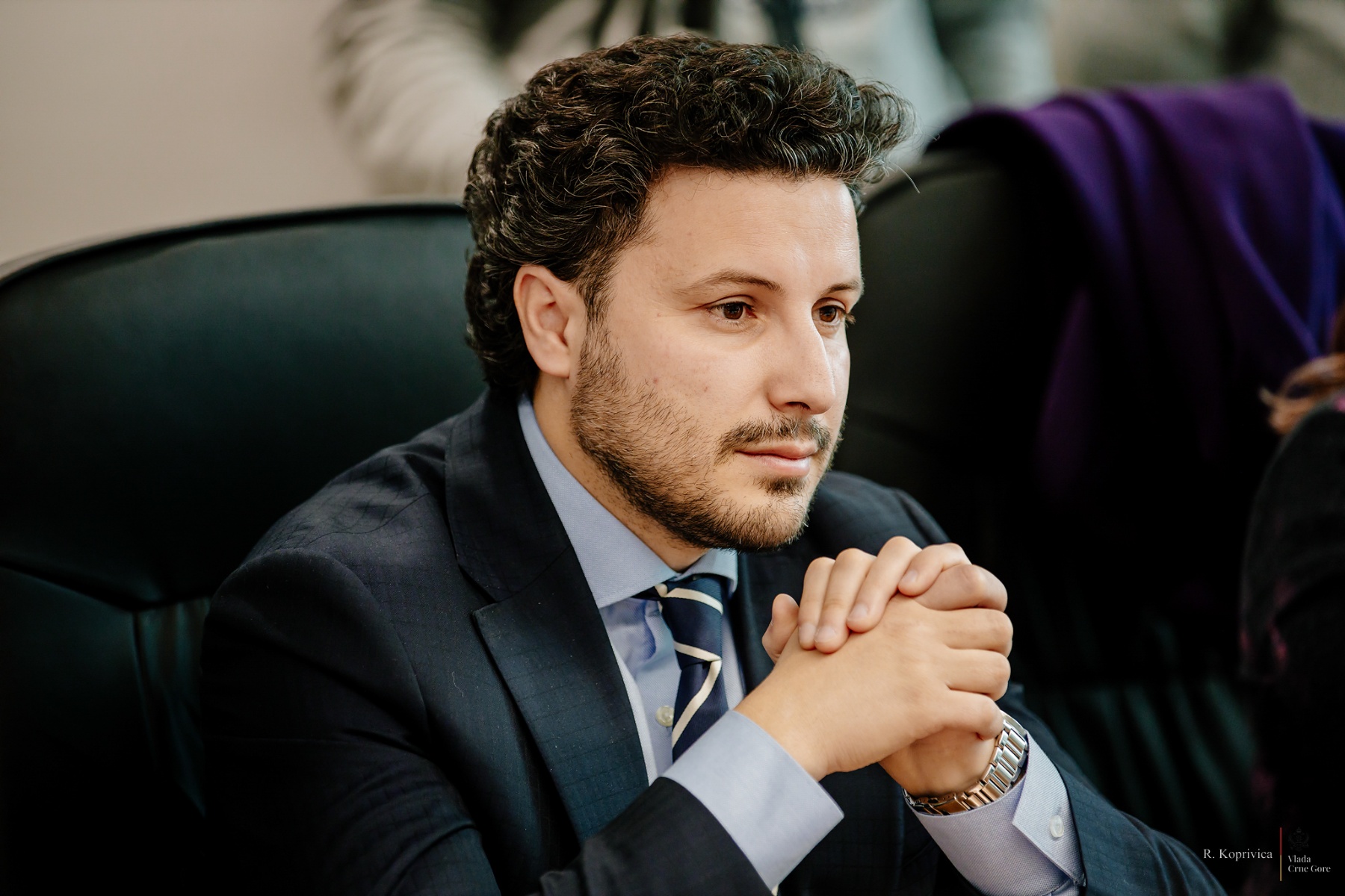 Абазовић презентује шему фирми, институција и појединаца повезаних са „Можуром“, за сјутра заказан Анкетни одбор