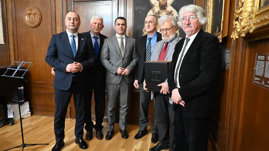 ​„Законоправила Светог Саве иловичког преписа из 1262. године” уручена Матици српској