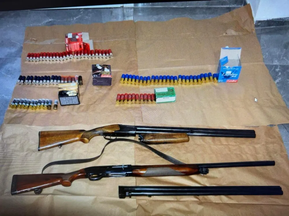Претресом у Зети пронађене двије ловачке пушке и 90 патрона