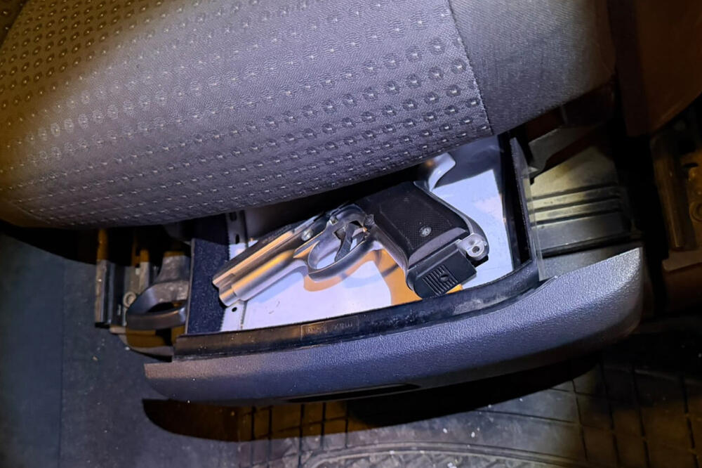 Двојица Плављана ухапшена због марихуане, одузет и стартни пиштољ