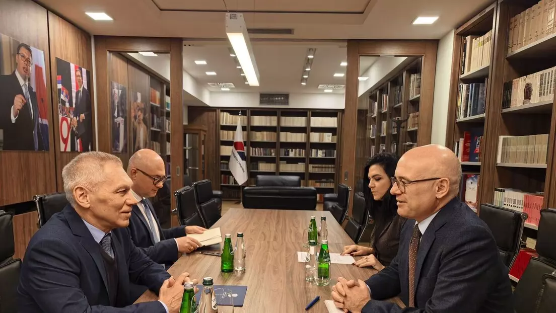 Вучевић са Боцан-Харченком: Отворен и пријатељски разговор о међународним приликама и изазовима