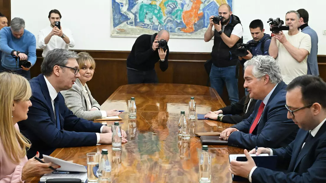 Настављене консултације у Председништву: Код Вучића представници Народне странке