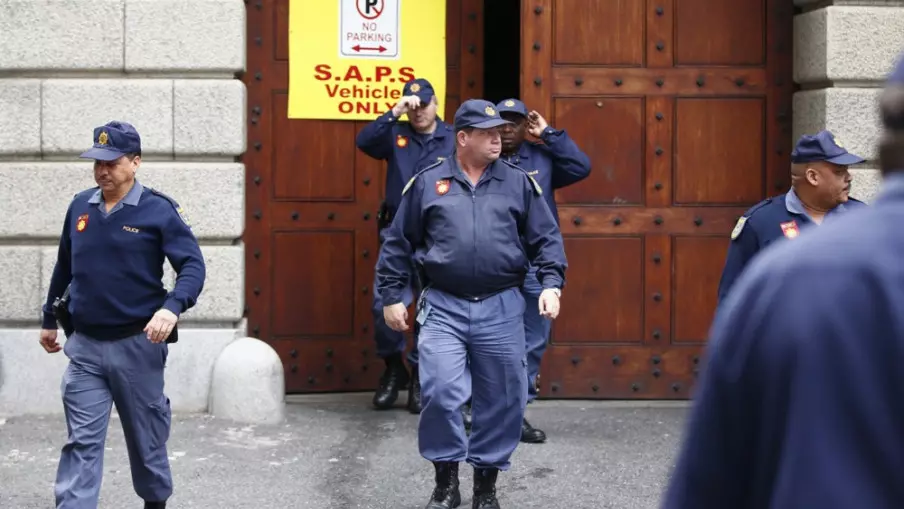 Шеф полиције Јужне Африке оптужен у вези са спорним тендером