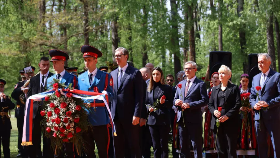 Вучић у Доњој Градини: Жртва страдалих логораша подсећа колико су мир и слобода драгоцени