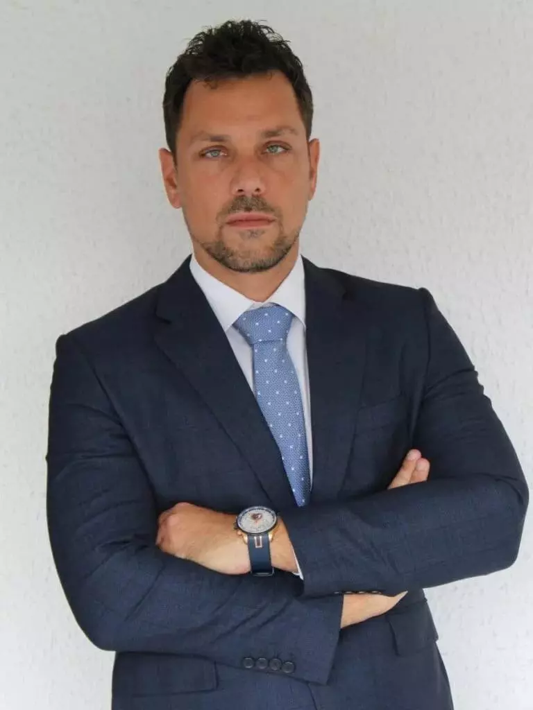 Вук Кадић незаконито разријешен!