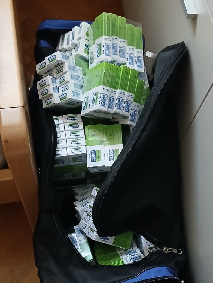 Још 3000 кутија и кесица љекова пронађено у стану Баранина који је јуче покушао да прошверцује скоро хиљаду и по