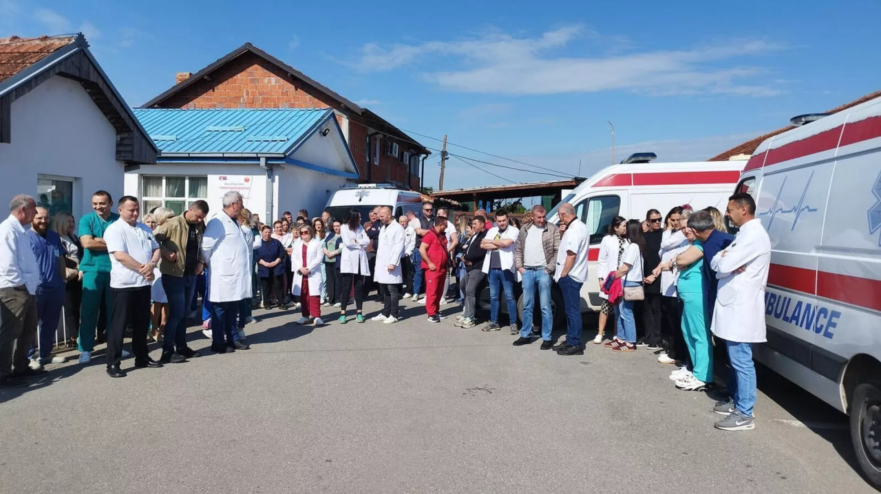 Настављени протести подршке ухапшеним директорима здравствених и образовних институција на КиМ