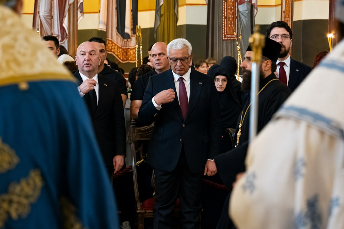 Мандић на патријаршкој литургији: Велики је благослов с вјерним народом дочекати патријарха српског Порфирија