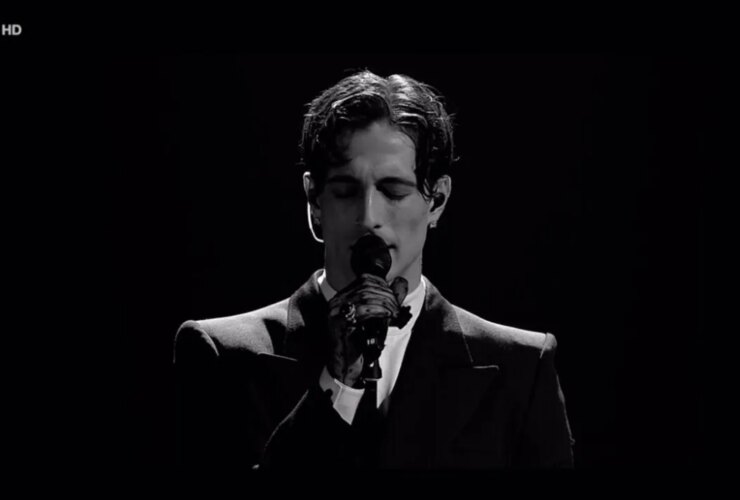 Sanremo: Damiano David incanta il pubblico in pura estasi