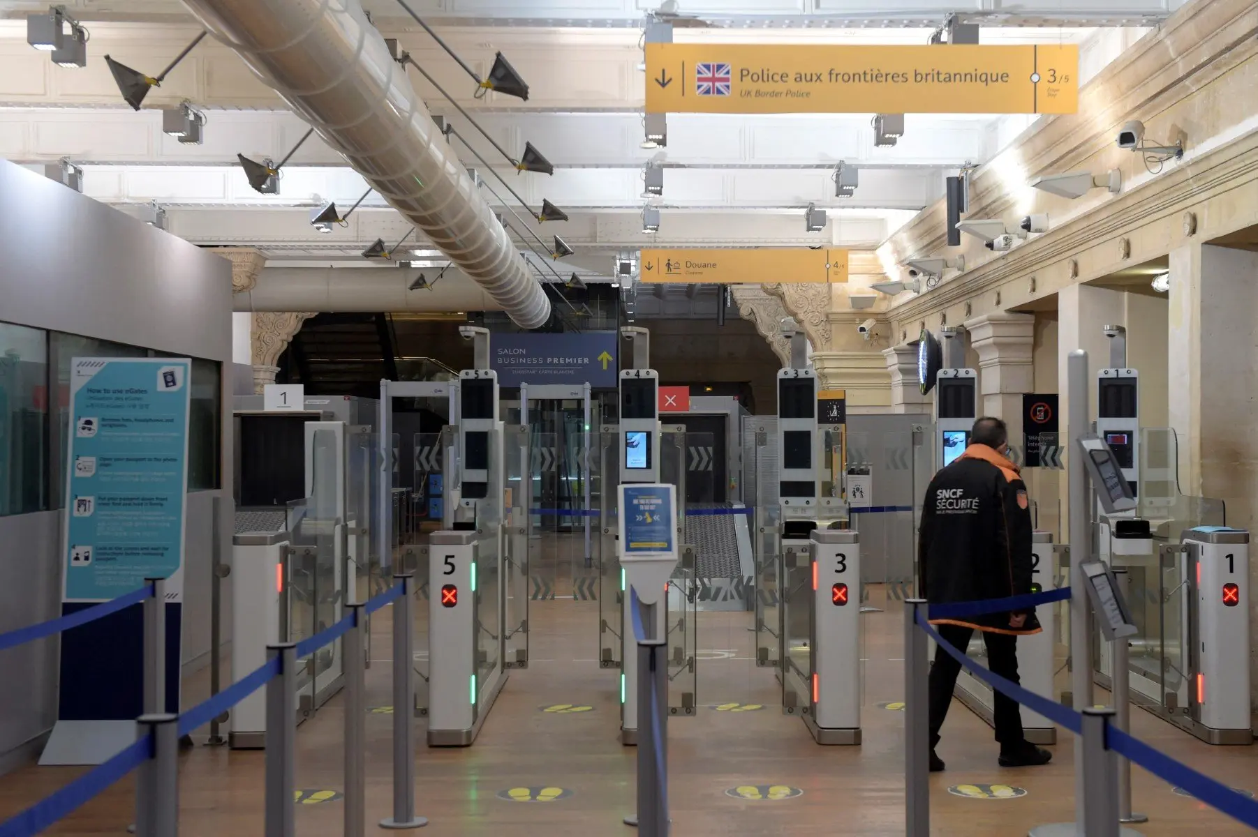 L’UE prevede di avviare i controlli passaporto EES a ottobre
